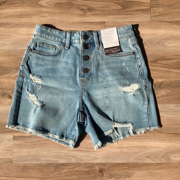 LC Lauren Conrad super high rise cut off distressed denim short 4 - Picture 3 of 17